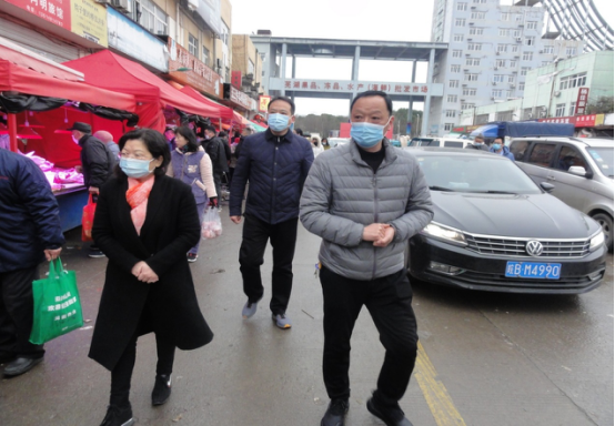 查永红主任赴芜湖大地农副产品批发市场检查防疫保供和安全生产工作